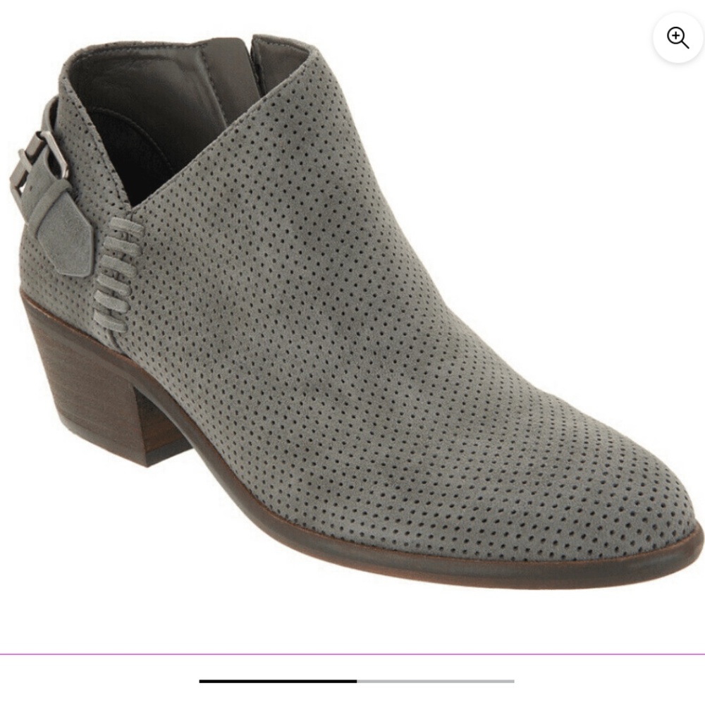 Vince Camuto suede booty size 9.5 W